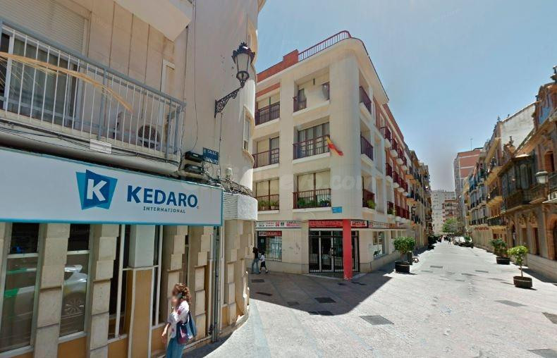 SE VENDEN 2 PISOS OKUPADOS en C MURILLO 7 de Huelva - foto 2
