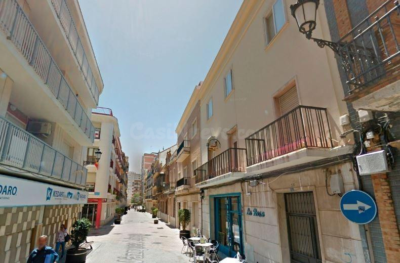 SE VENDEN 2 PISOS OKUPADOS en C MURILLO 7 de Huelva - foto 3