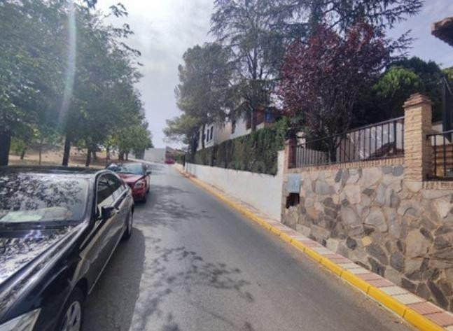 SE VENDE casa OKUPA en C CariÑ±ena de Otura - foto 3
