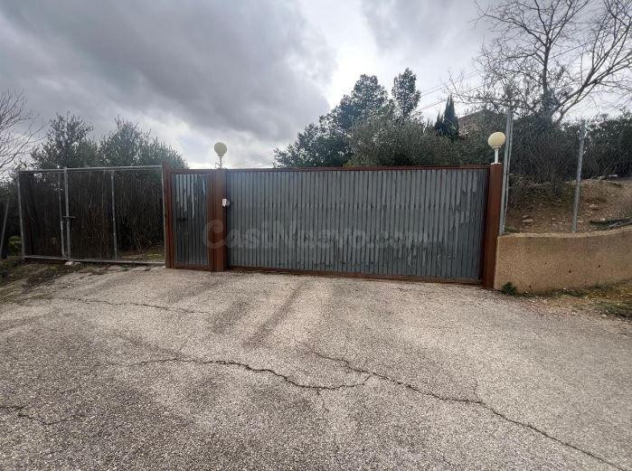 SE VENDE casa OKUPA en C Cerro Molina de Jaén - foto 3
