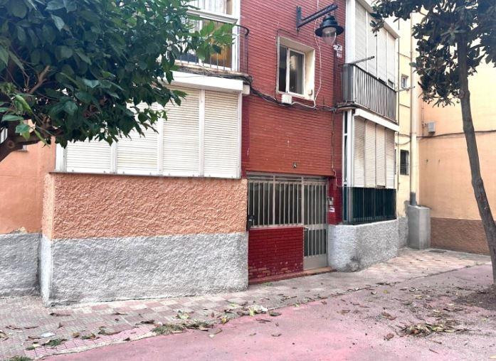 SE VENDE piso OKUPA en C Sierra Guadalupe 4 de Algeciras - foto 2