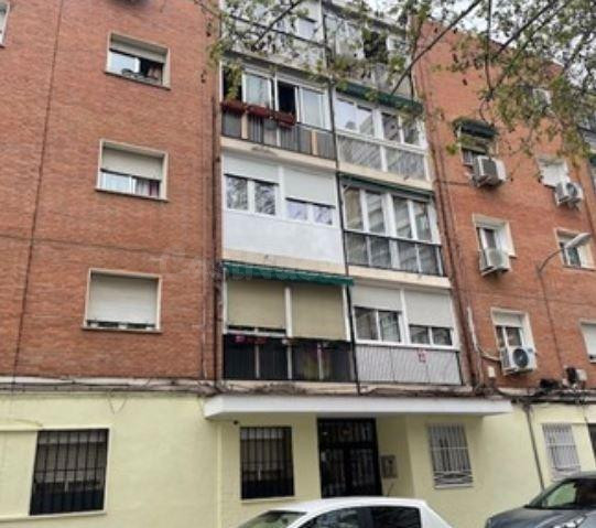 SE VENDE local comercial OKUPA en C Padron 10 de Madrid - foto 4