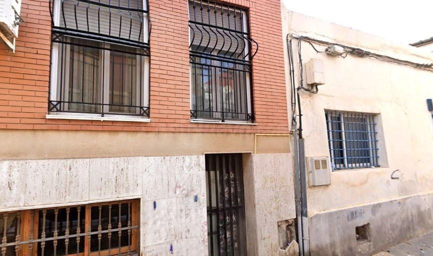 SE VENDE piso OKUPA en C Mar Del 0 de Almería - foto 3