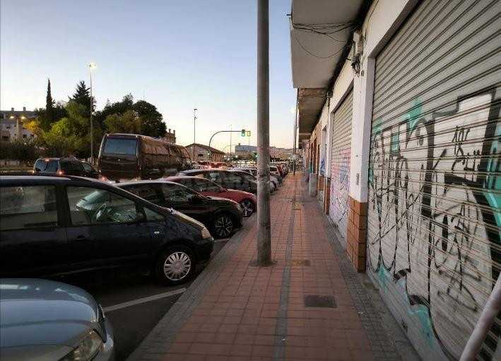 SE VENDE piso OKUPA en C De La Industria 28 de Molina de Seg - foto 3
