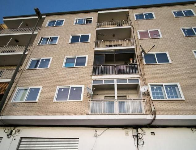 SE VENDE piso OKUPA en C De La Industria 28 de Molina de Seg - foto 4
