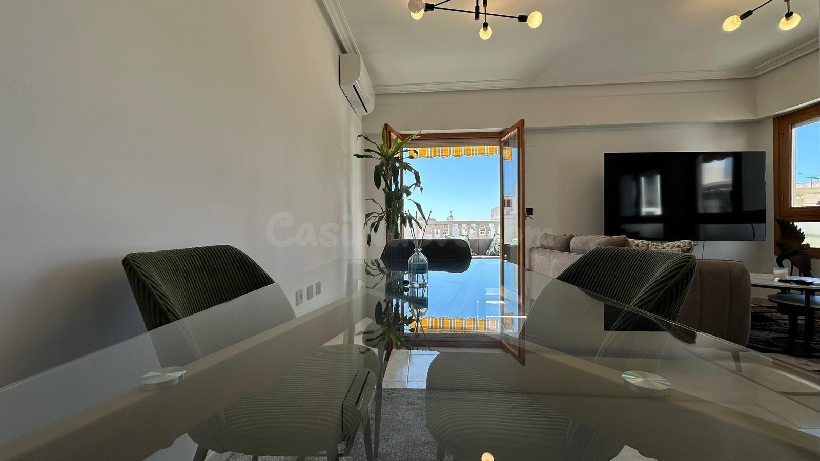 APARTAMENTO DE 2 HAB Y 1 BAÑO CON TERRAZA EN LA AVENIDA HABA - foto 3