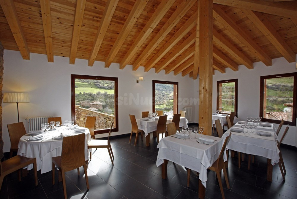 Hotel en Venta en Montenegro De Cameros Soria - foto 2