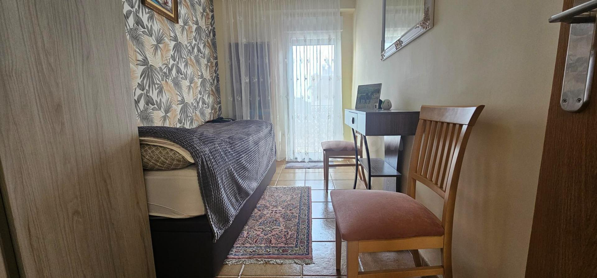 Apartamento totalmente reformado en el centro de Guardamar, cerca de los parques y la playa. - foto 3