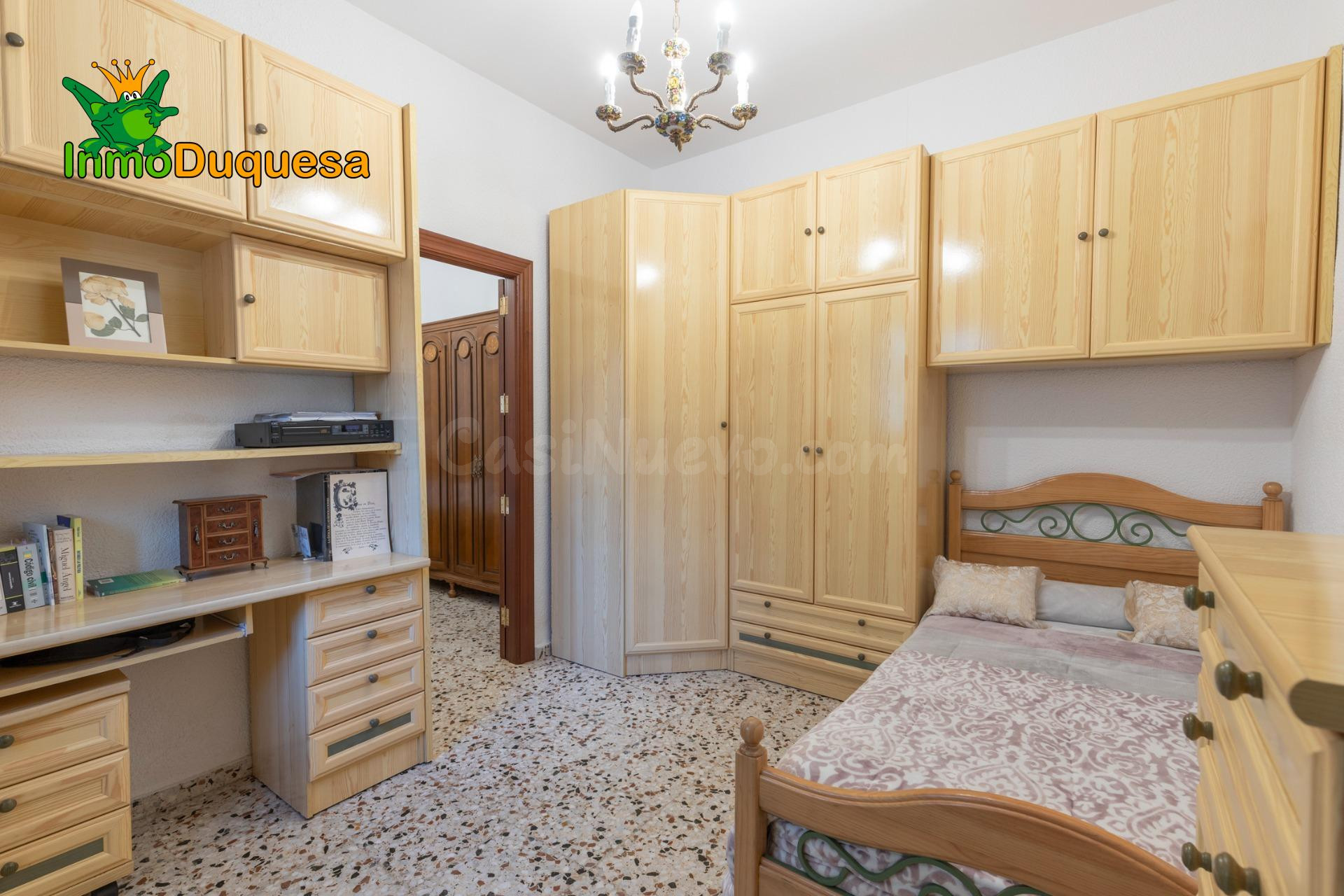 Piso junto a la Avenida Madrid. con 2 dorm. - foto 4