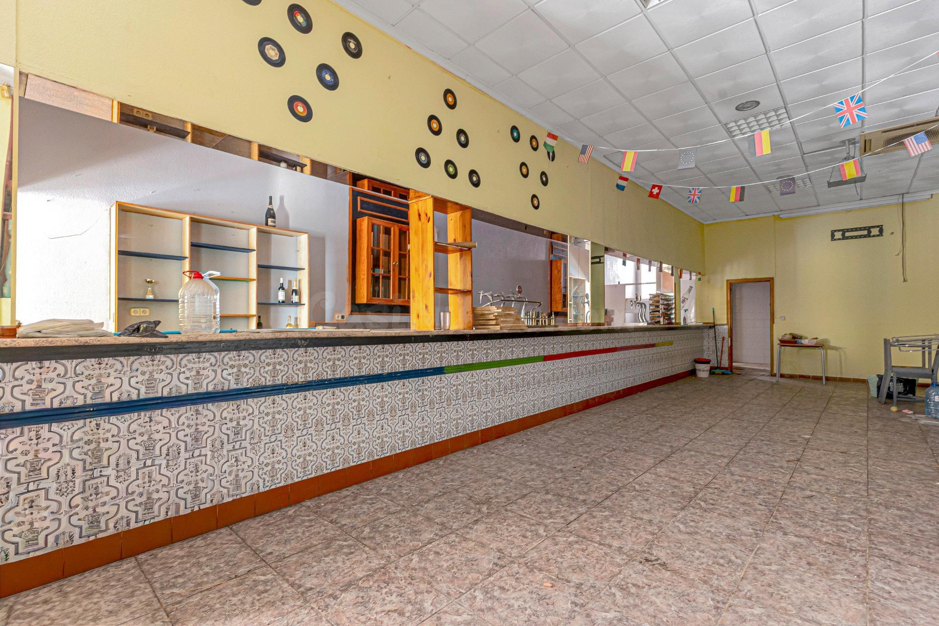 Local en Playa del Cura – Gran Oportunidad de Inversión en T - foto 3