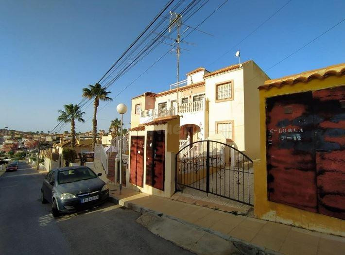 SE VENDE piso OKUPA en C Lorca 12 de San Miguel de Salinas - foto 2