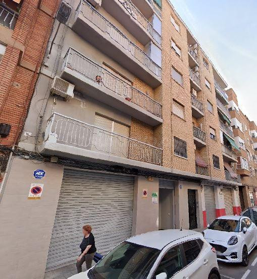 SE VENDE piso OKUPA en C Poeta Serrano Clavero 10 de Valenci - foto 2