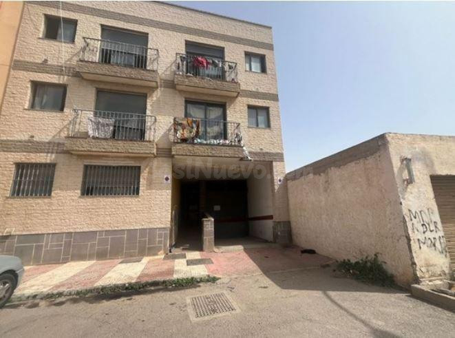 SE VENDE piso OKUPA en C Joaquinico 36 de Roquetas de Mar - foto 3