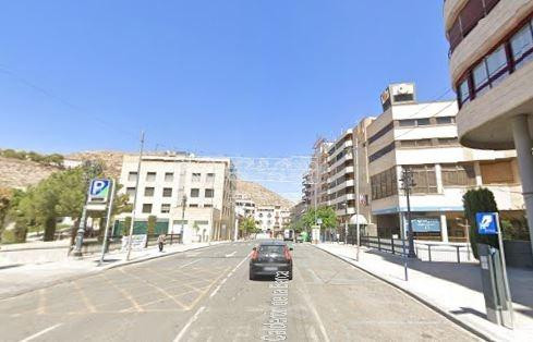 SE VENDE piso OKUPA en C Calderon De La Barca 5 de Orihuela - foto 2