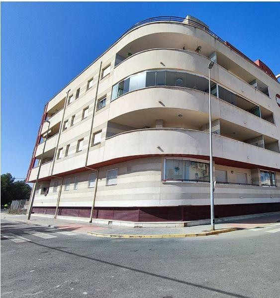 SE VENDE inmueble ALQUILADO en Almoradí - foto 3