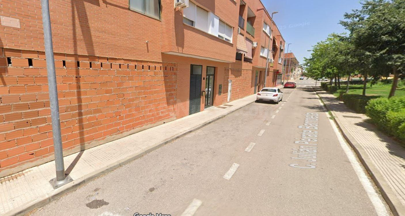 SE VENDE inmueble ALQUILADO en Cáceres - foto 3