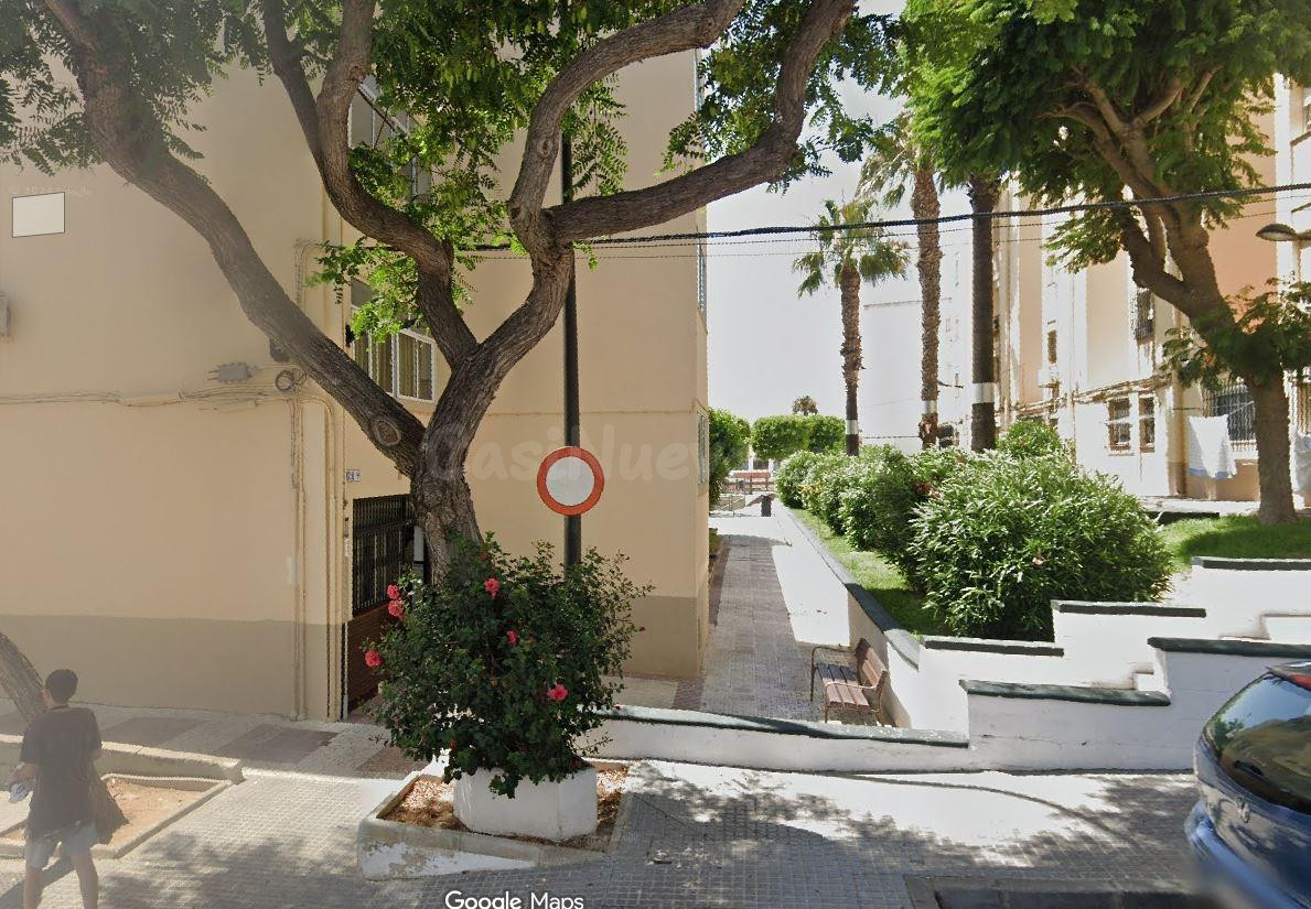 SE VENDE inmueble ALQUILADO en San Fernando - foto 2
