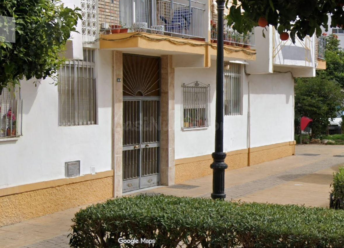 SE VENDE inmueble ALQUILADO en Estepona - foto 2