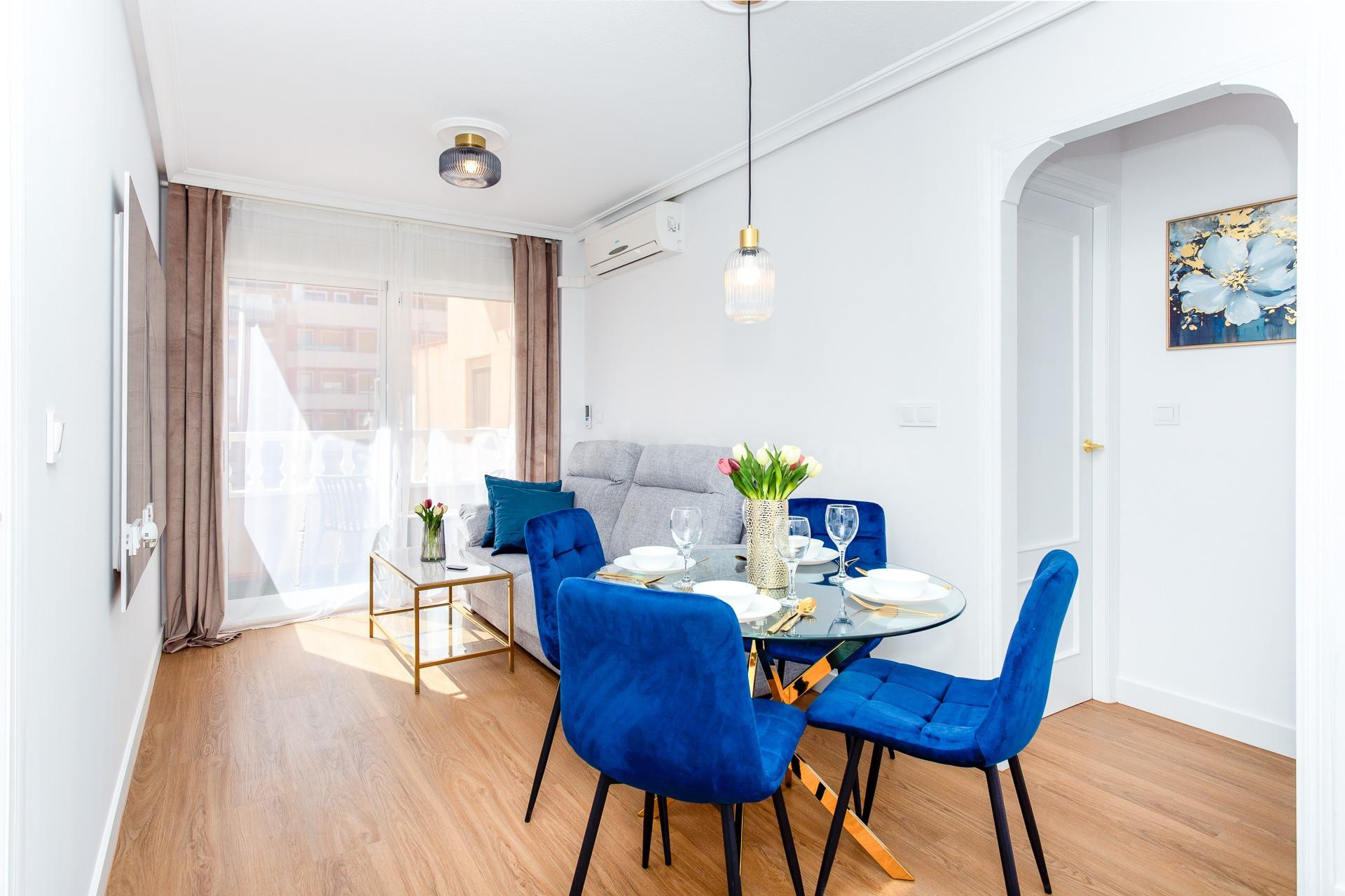 Elegante apartamento de 2 dormitorios recién renovado en el 
