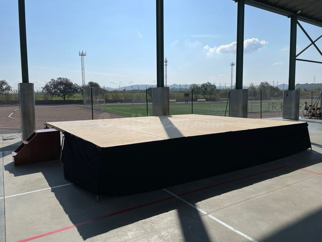 Escenario 7,32 x 488m x 0,7m