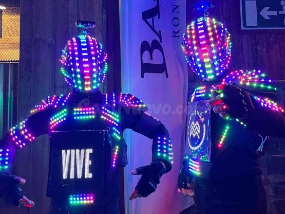 Robot LED Animación - foto 2