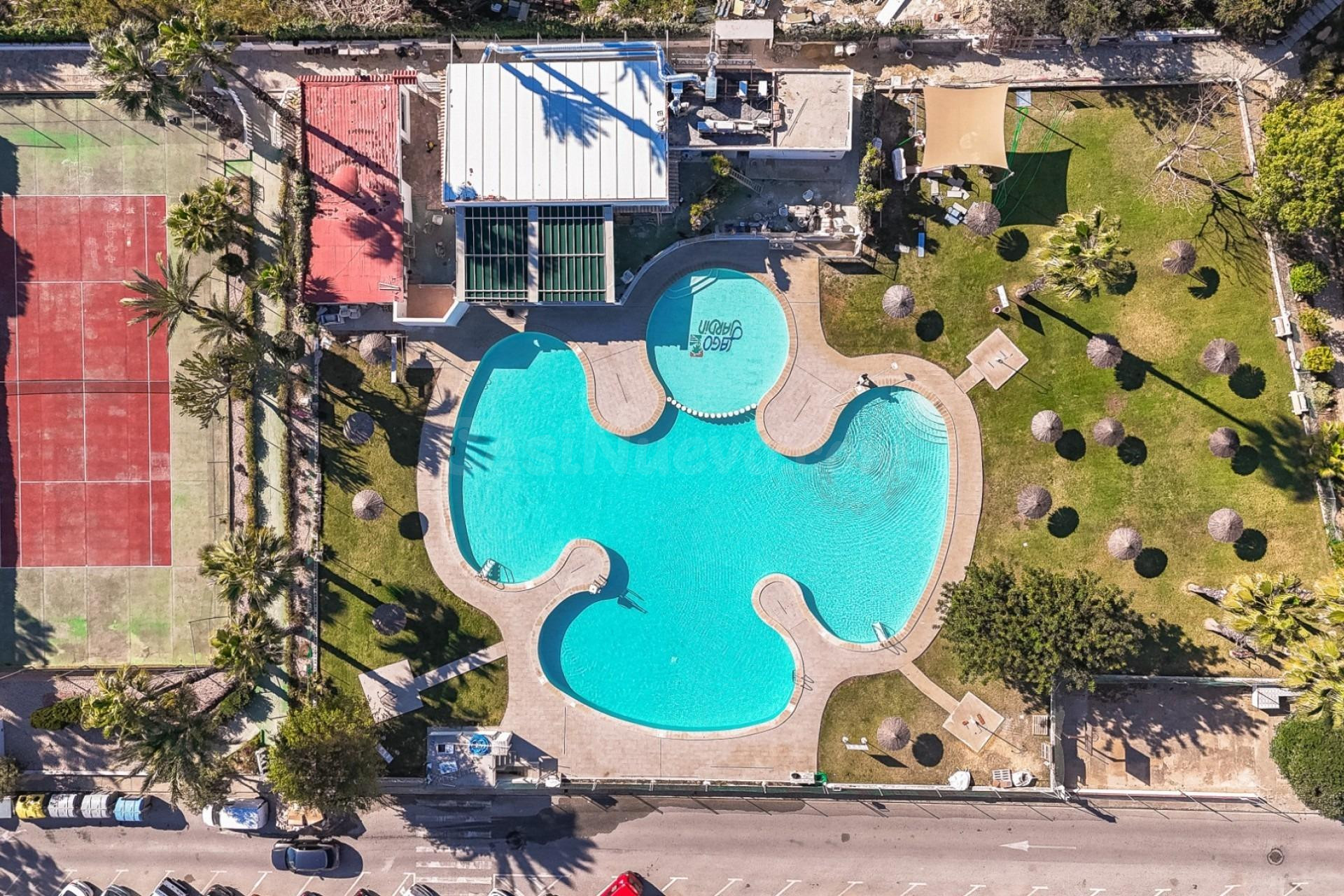 Encantador bungalow en planta baja con jardín soleado junto  - foto 2