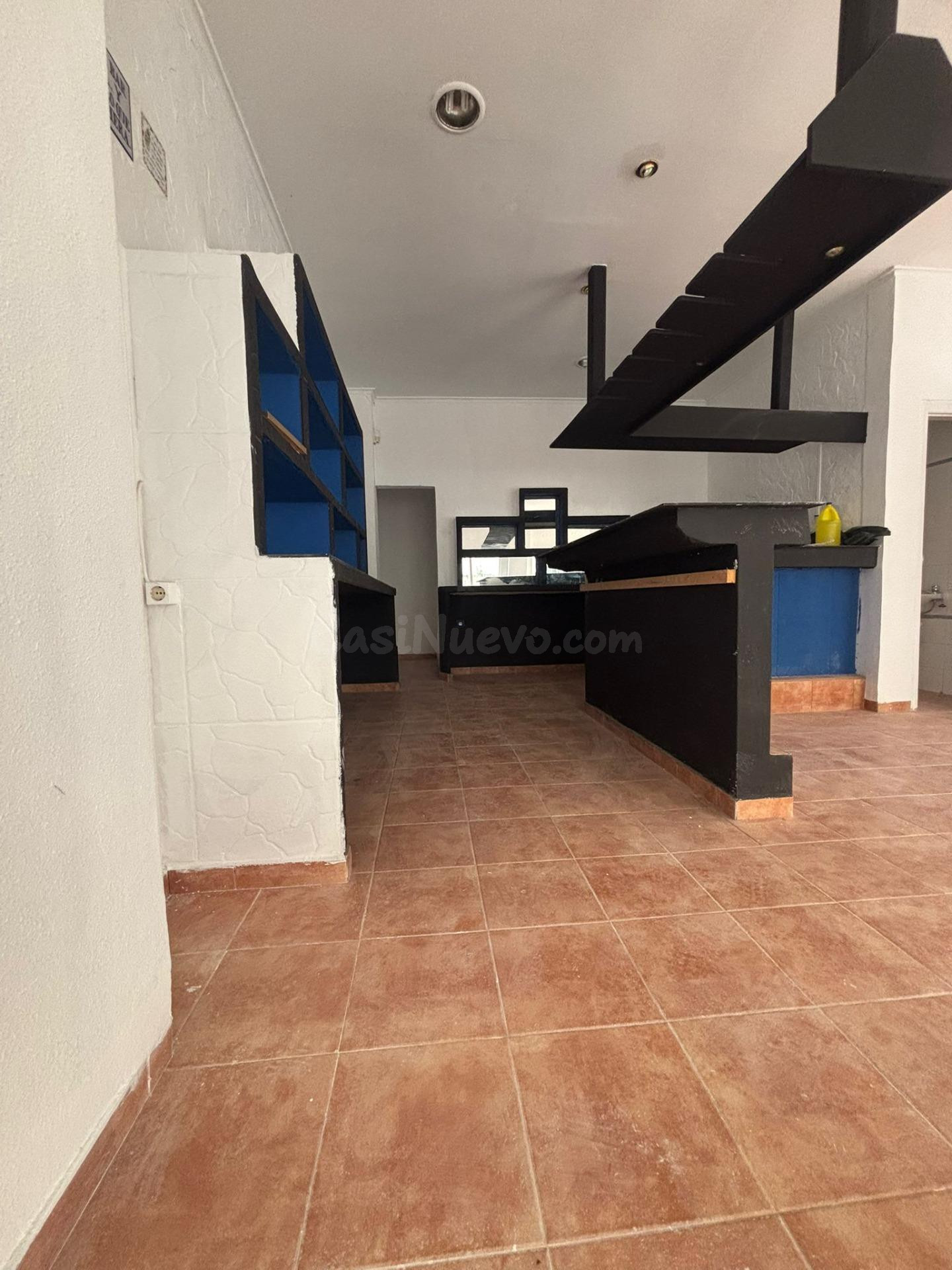Local comercial en venta en Torrevieja – Zona Playa del Cura - foto 2