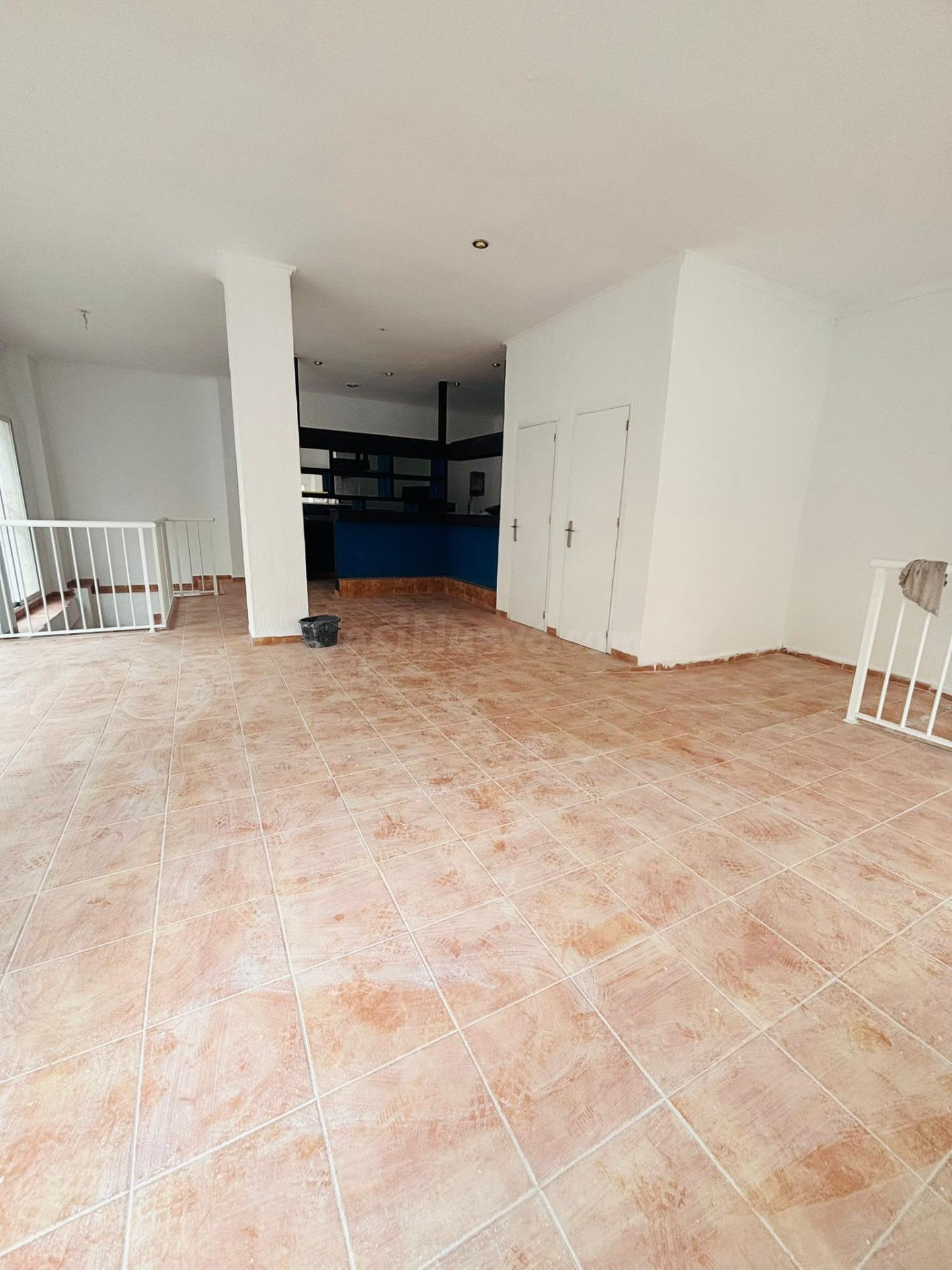 Local comercial en venta en Torrevieja – Zona Playa del Cura - foto 4