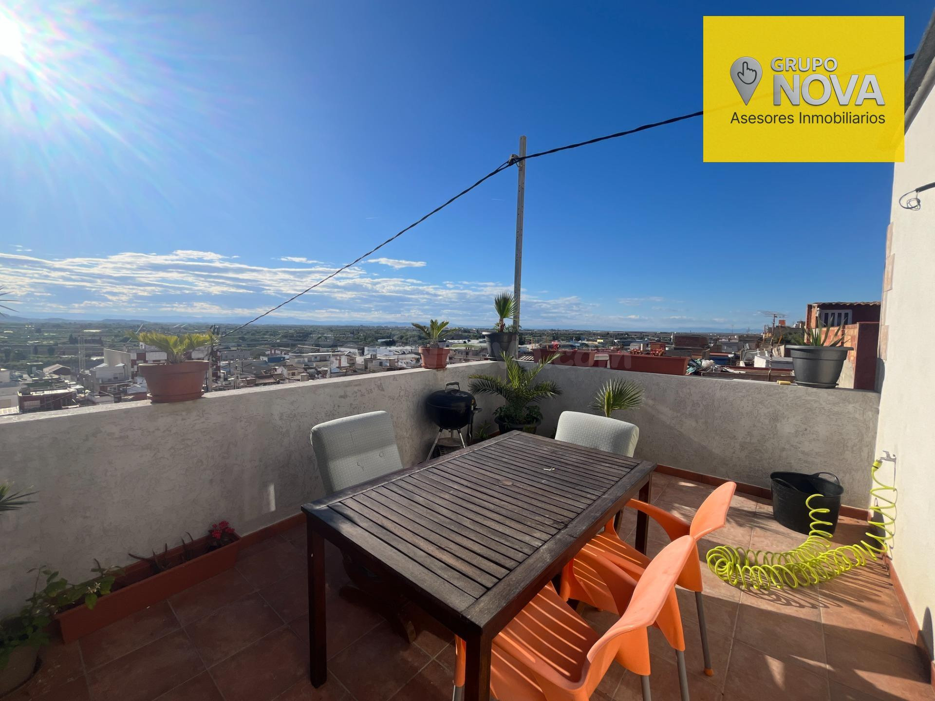 Encantador Bungalow Reformado en el Corazón de Cullera