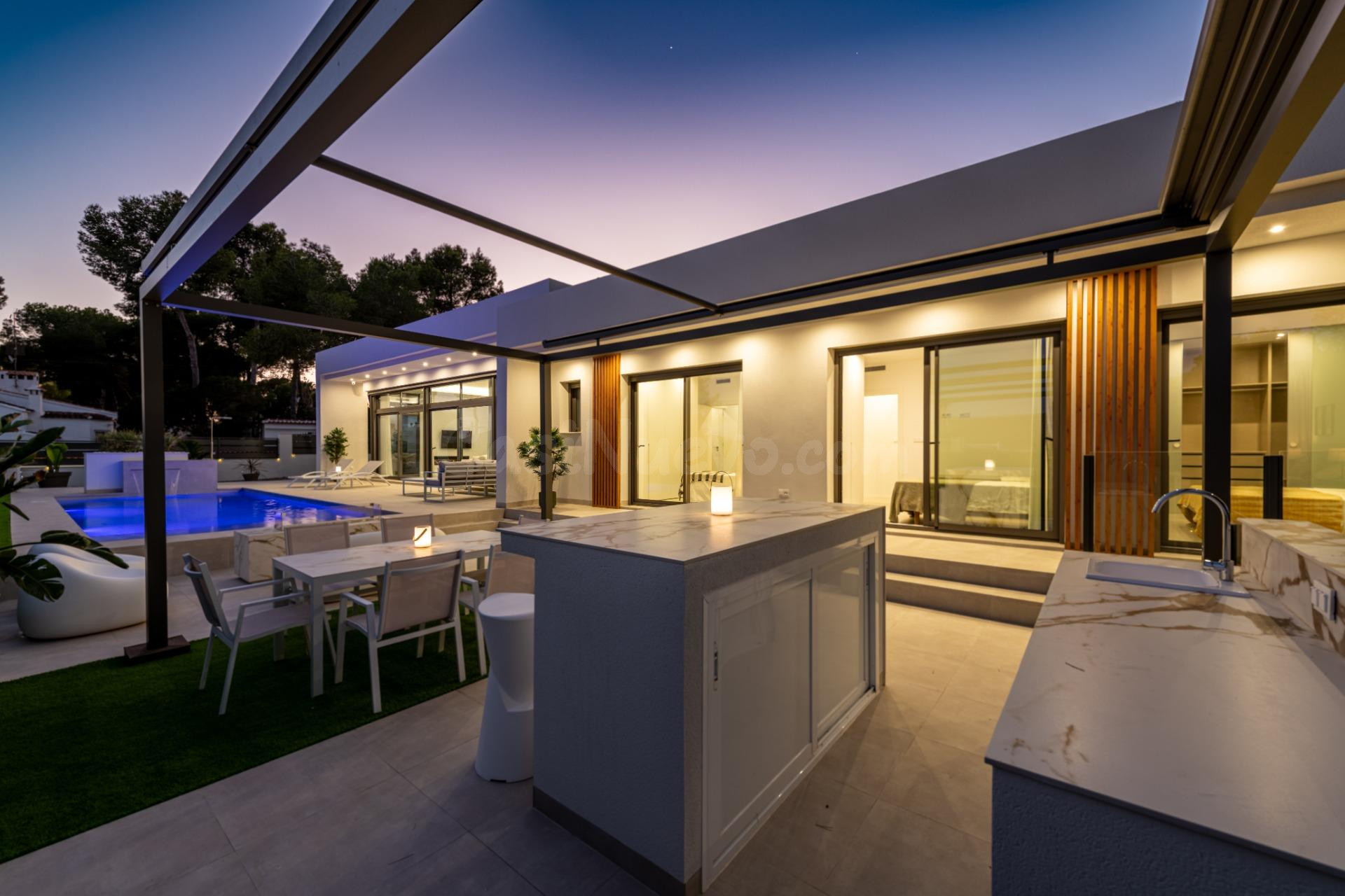 Villa de lujo con gran parcela y piscina privada en Pinar de - foto 3