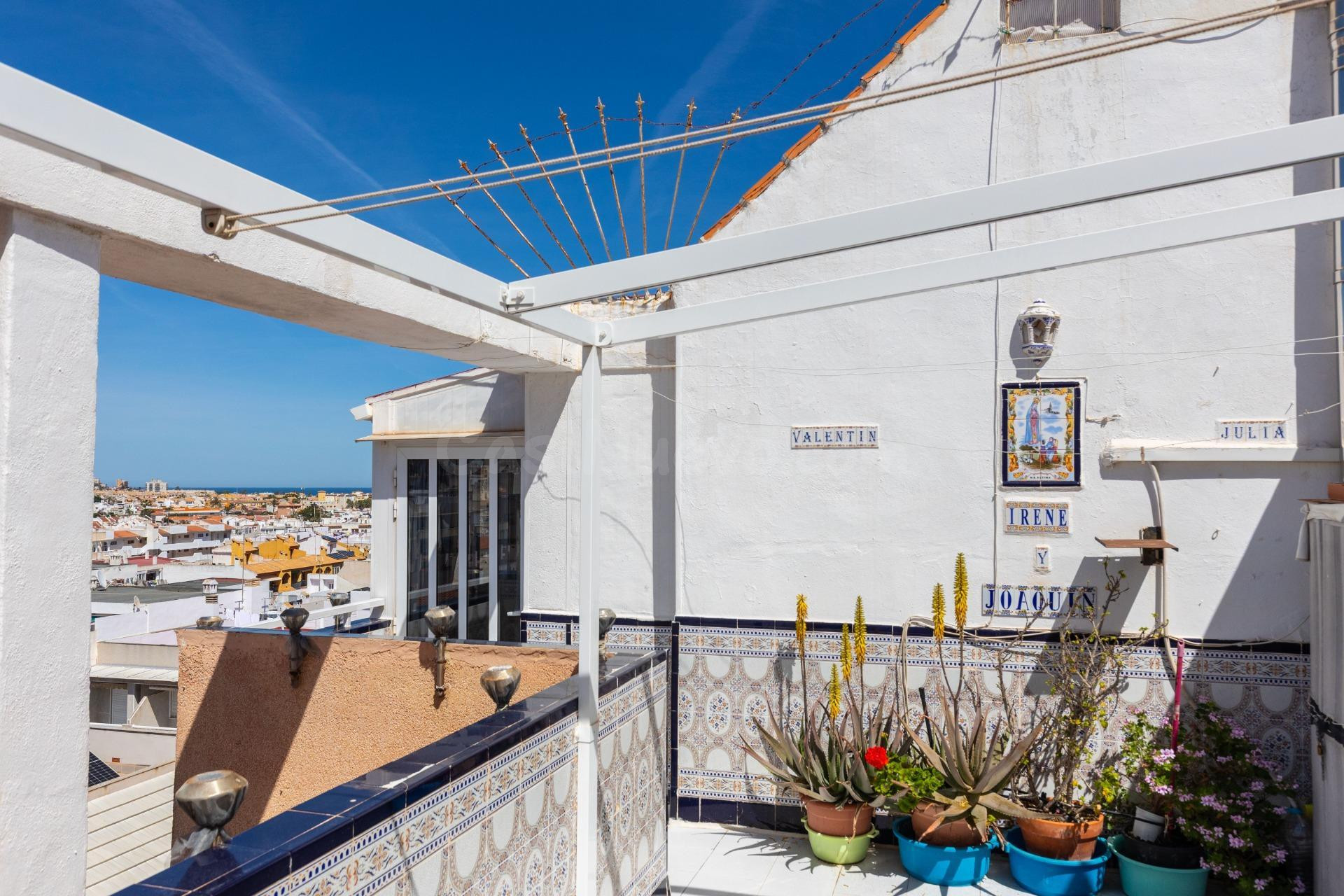 Ático con Terraza Infinita y Vistas al Mar en Calle Fragata  - foto 4
