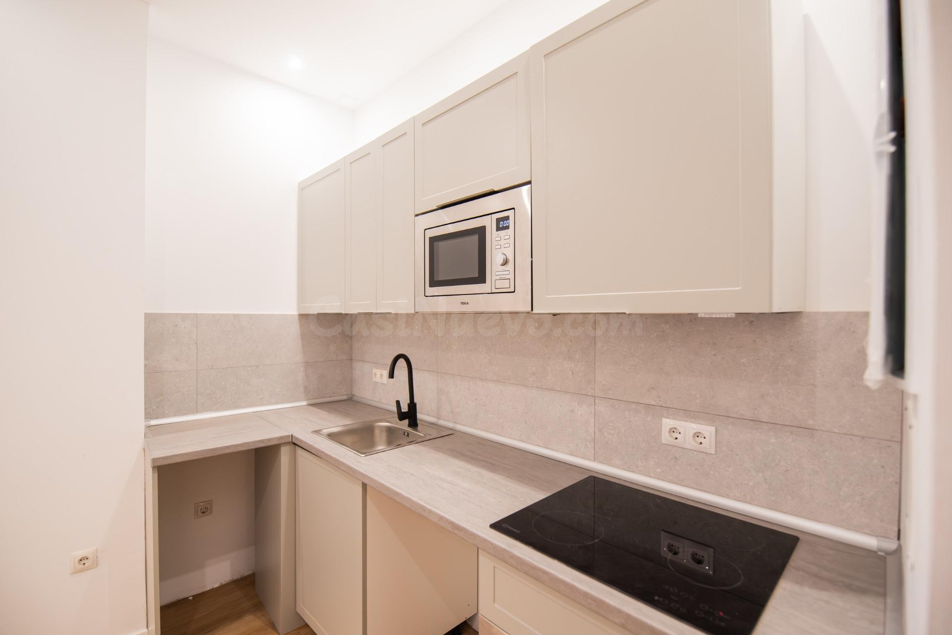 Vivienda con potencial en pleno Centro Histórico de Cádiz - foto 4