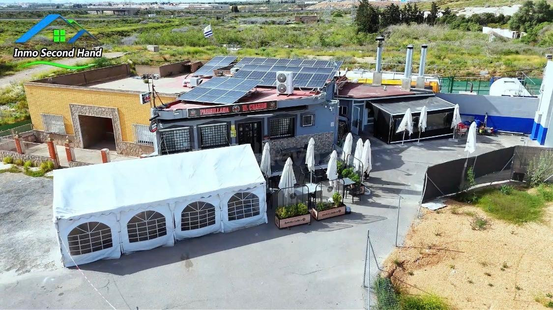RESTAURANTE PARRILLADA EL CHARRU EN VENTA
