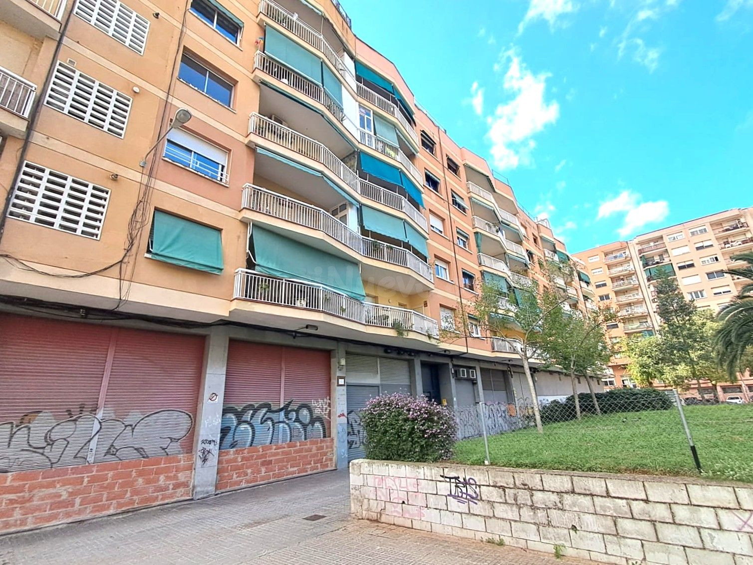 Se vende piso OKUPA situado en Calle París 2 de Badalona, Ba - foto 4
