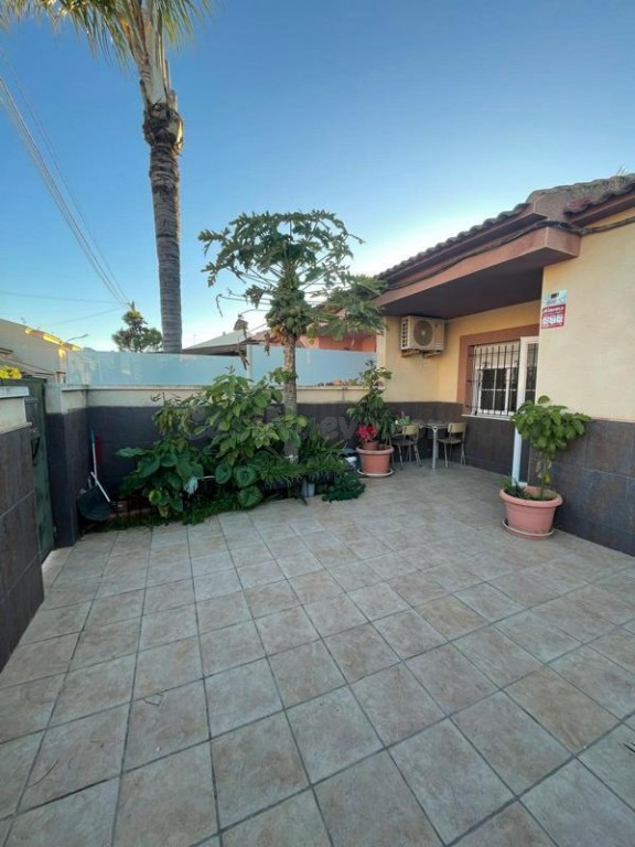 Venta de adosado en San pedro del pinatar, de 117m2 con 3 do - foto 2