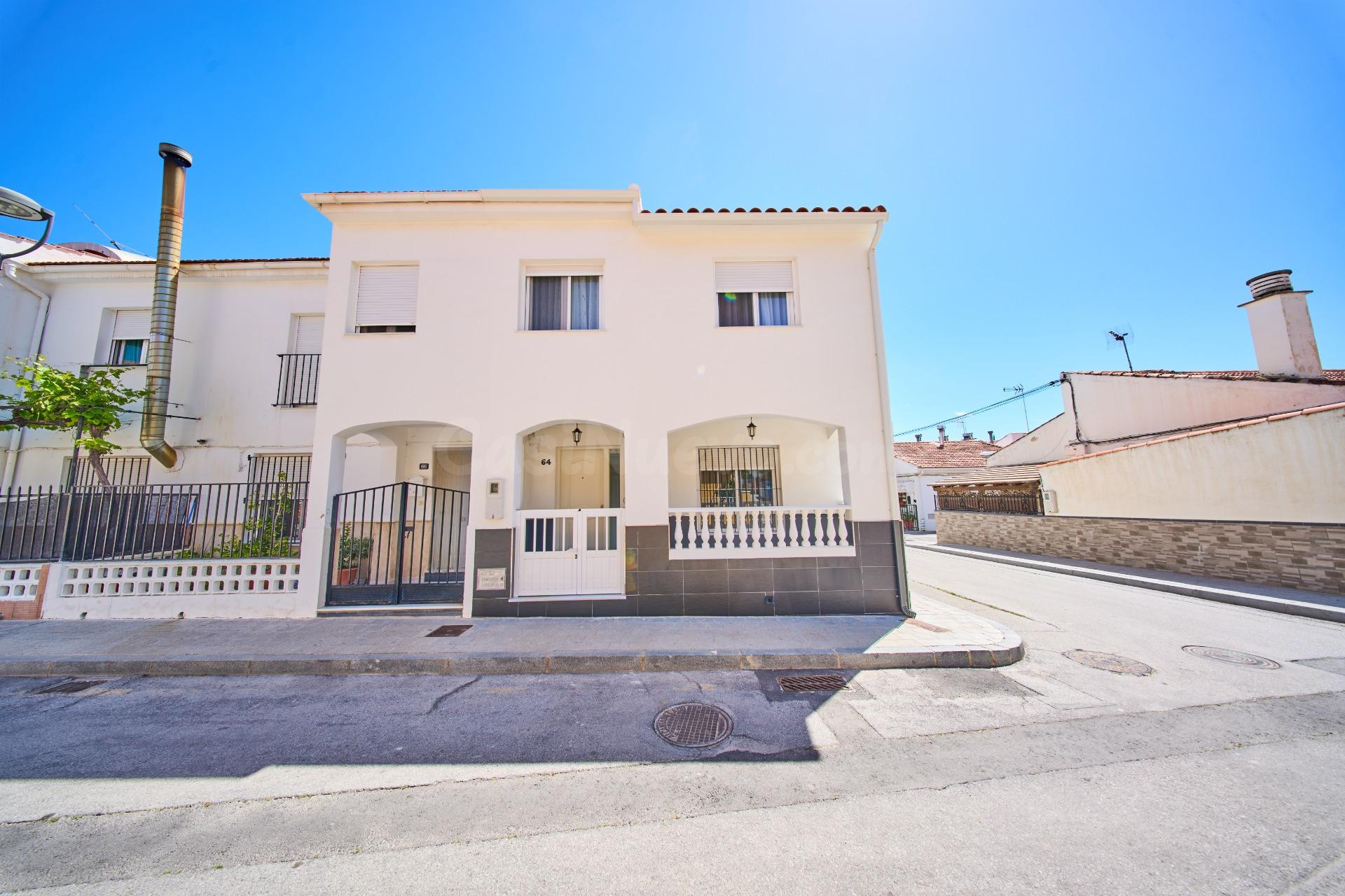 Casa en Perfecto Estado en Baza (Urbanización Pablo Picasso)