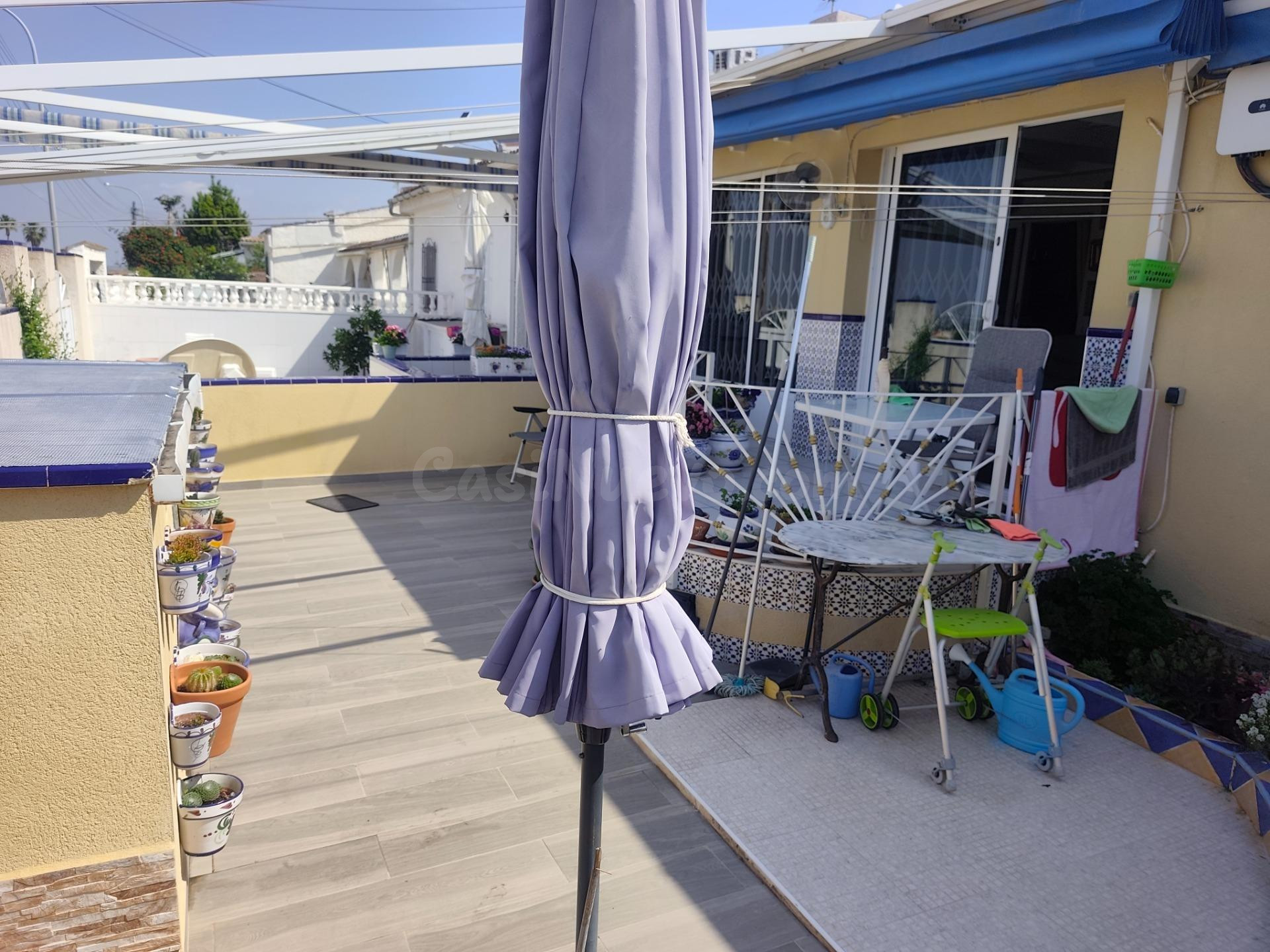 Encantador Adosado en Torrevieja - Ideal para Disfrutar del Sol - foto 5