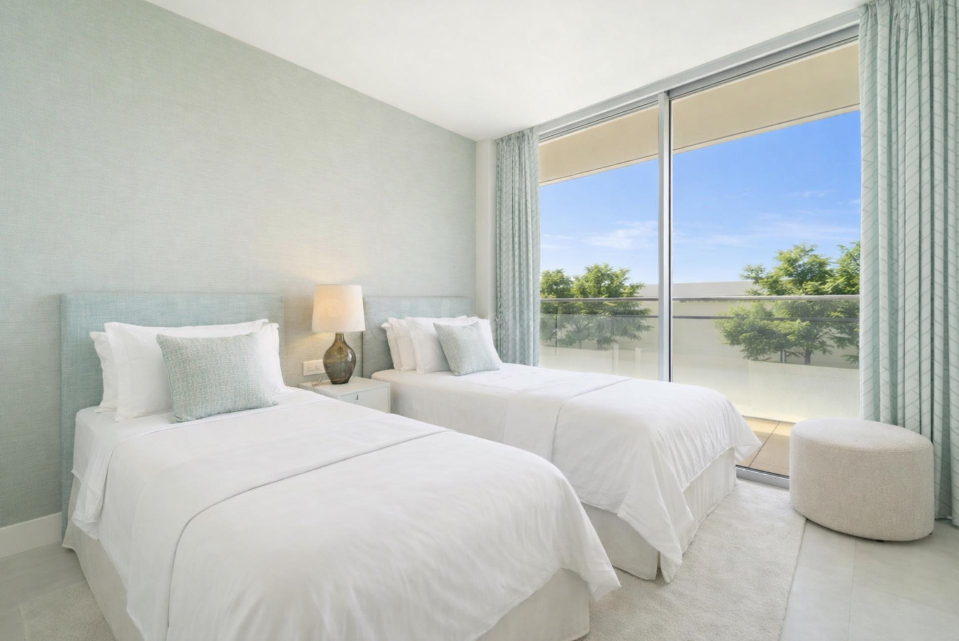 Apartamento de 3 dormitorios en Estepona - foto 4