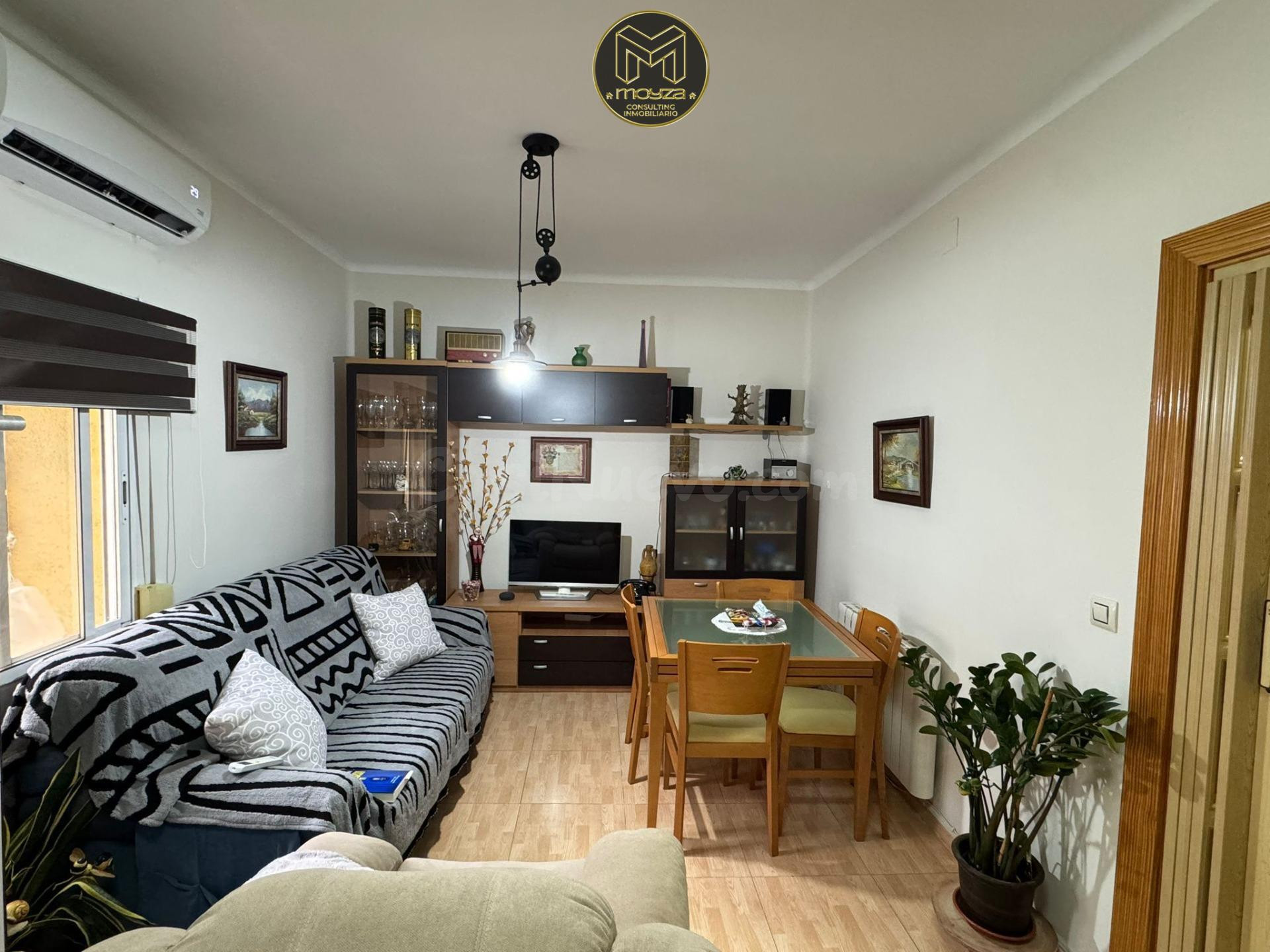 Amplio piso reformado de 60 m² en San José, Linares – 2 dorm - foto 2
