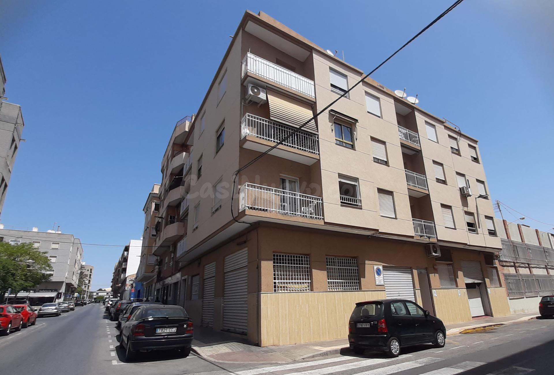 Local en Elche