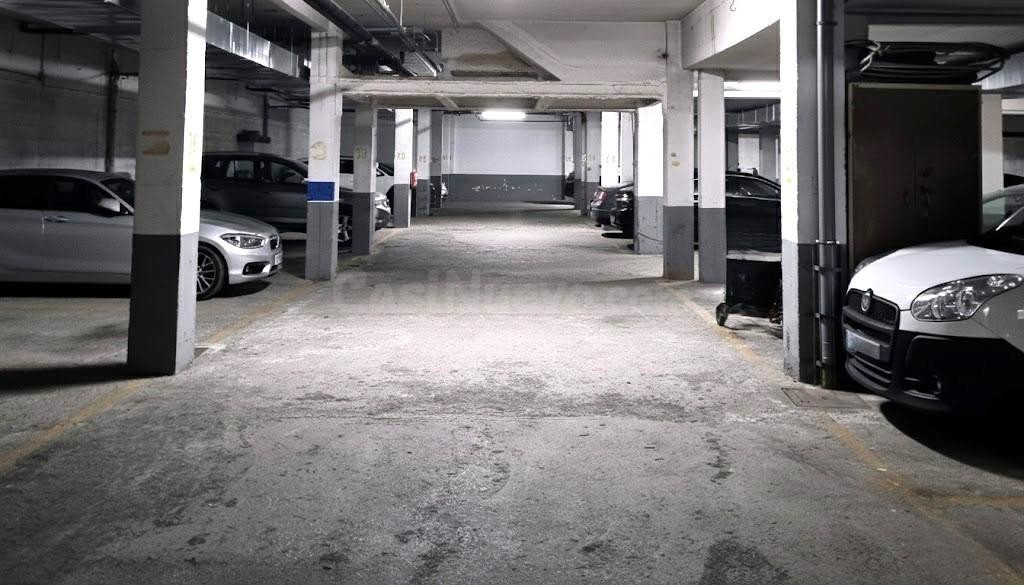 Plaza para coche mediano - foto 3