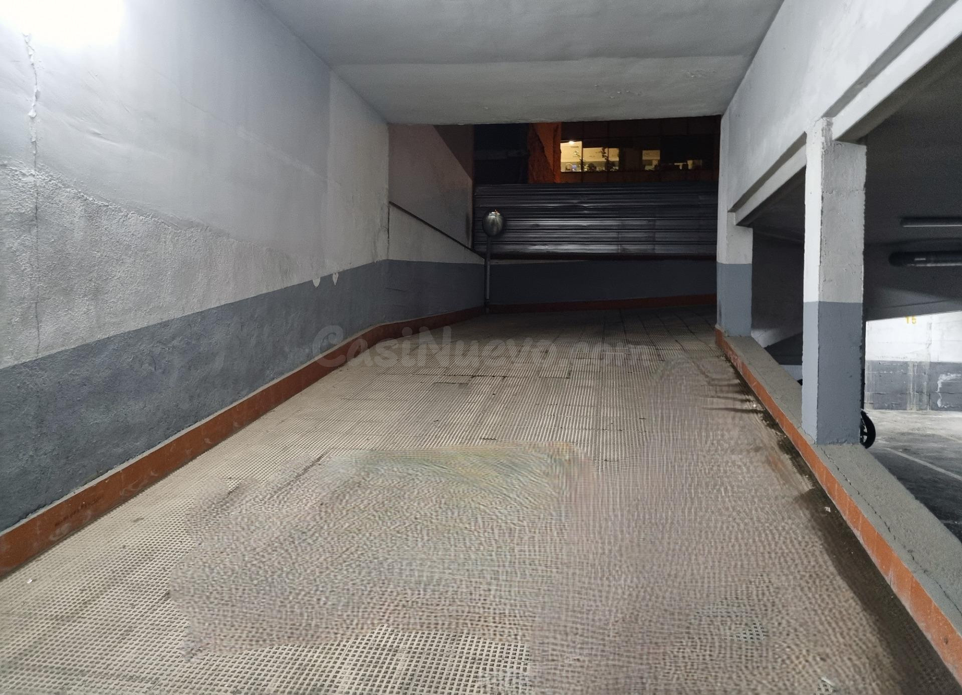 Plaza para coche mediano - foto 4