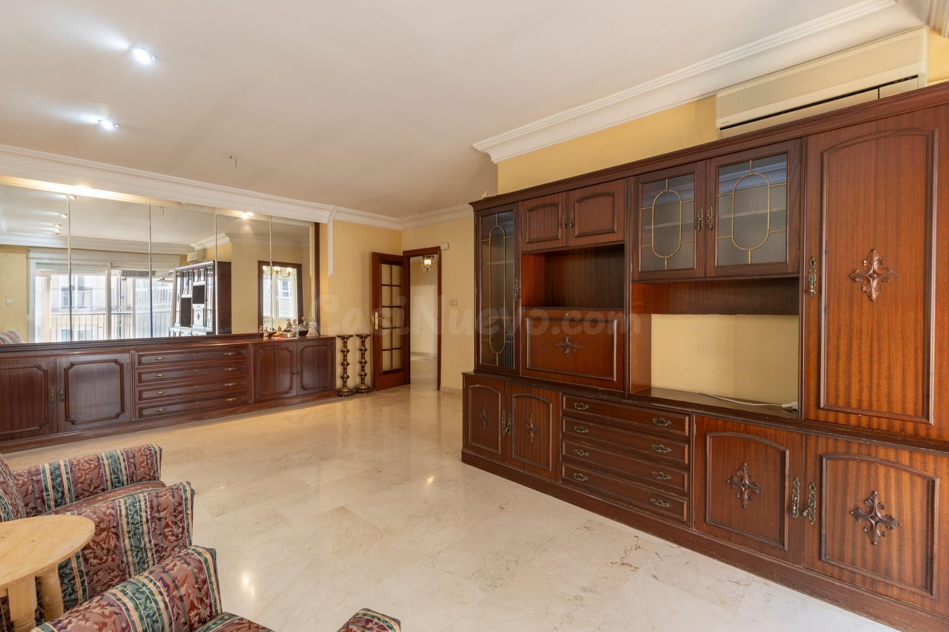 Piso en venta en pleno centro de Granada – Planta alta, gara - foto 2