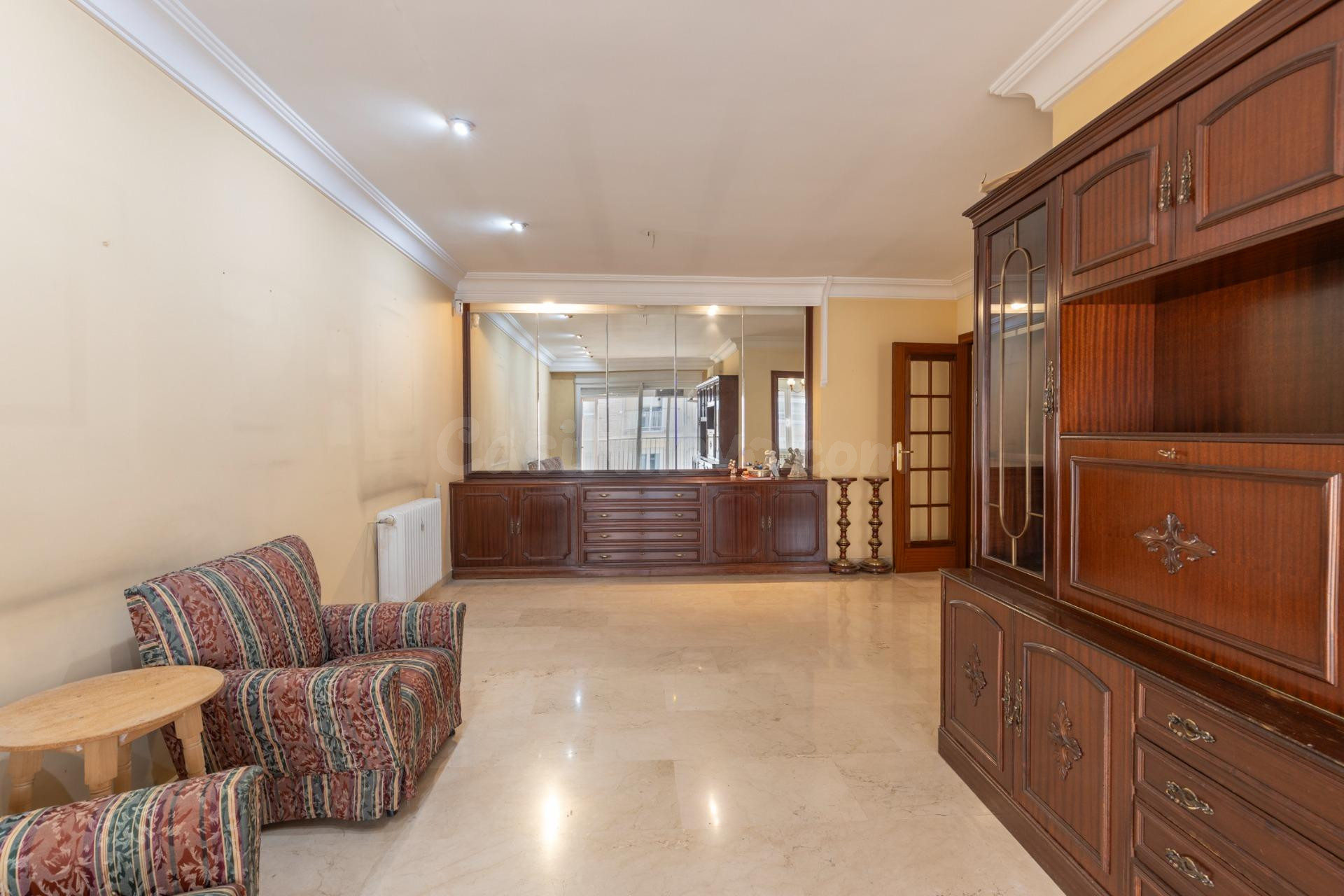 Piso en venta en pleno centro de Granada – Planta alta, gara - foto 3