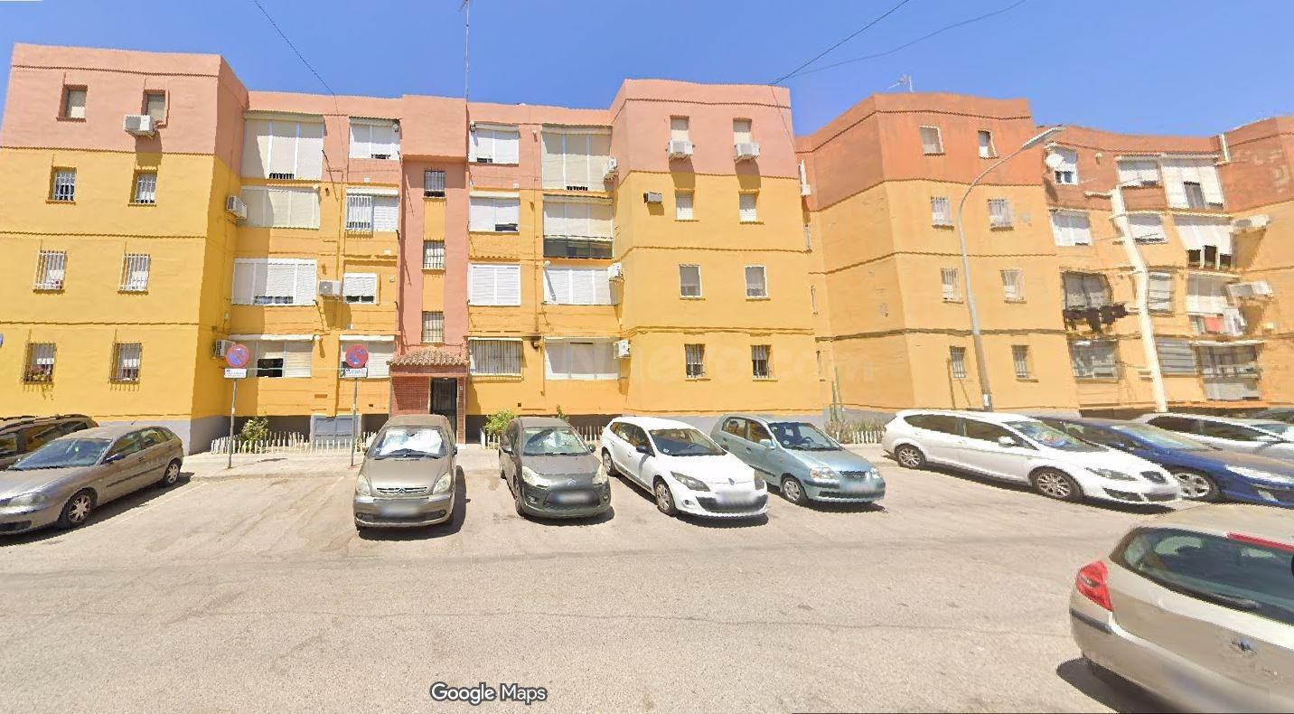 SE VENDE inmueble ALQUILADO en Sevilla - foto 3