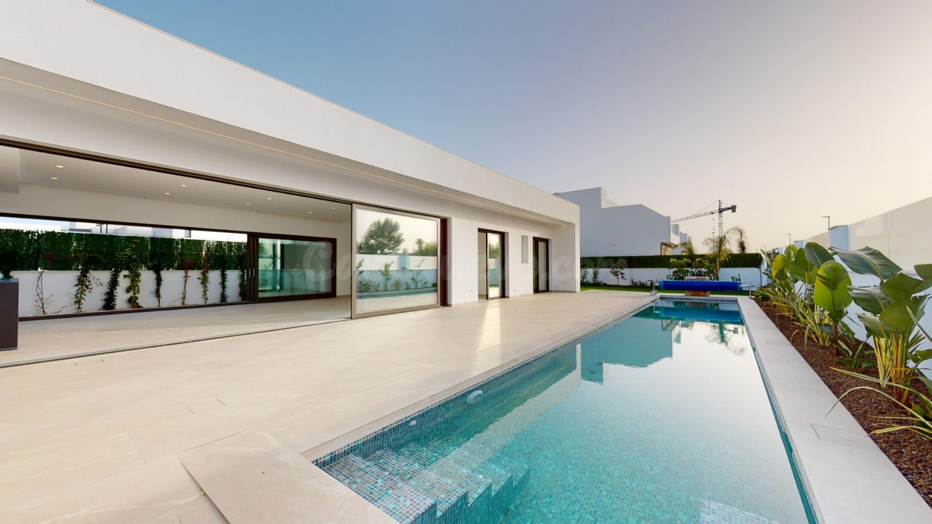 VILLAS DE OBRA NUEVA EN LOS ALCAZARES - foto 4