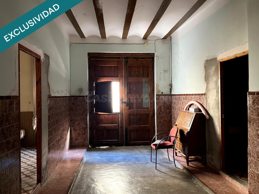 Encantadora casa de pueblo con gran patio y múltiples posibi - foto 5