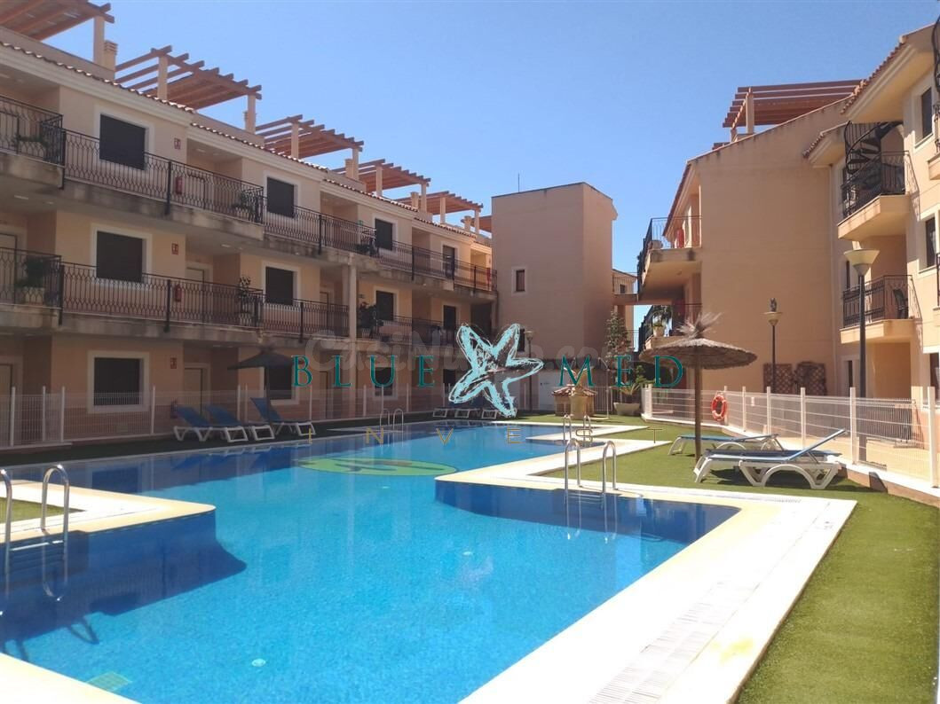 apartamentos turísticos, dos dormitorios con aparcamiento - foto 2
