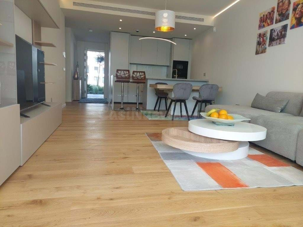 MODERNO APARTAMENTO DE ESQUINA DE 2 DORMITORIOS CON JARDÍN P - foto 5