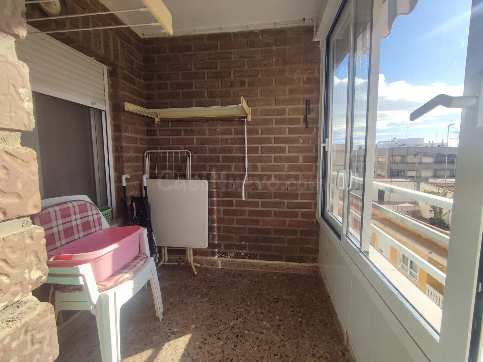Estupendo apartamento en alquiler con orientacion sur en el centro de Guardamar del Segura